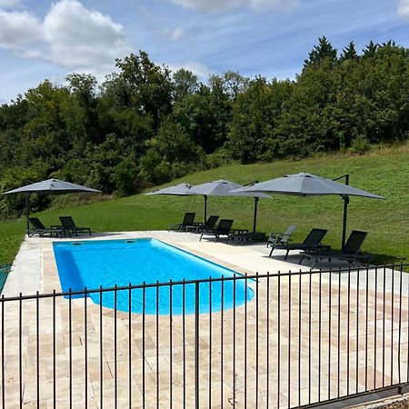 Château des Loups - Les Pommiers Echire Exterior foto