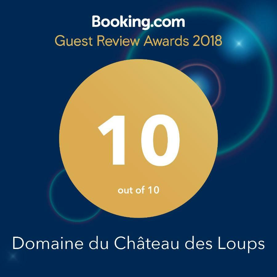 Château des Loups - Les Pommiers Echire Exterior foto
